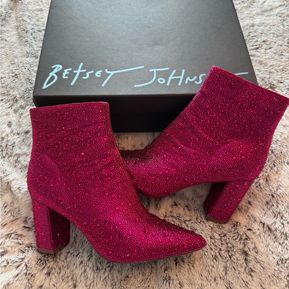 Betsey Johnson Women's Pink Ankle Boots